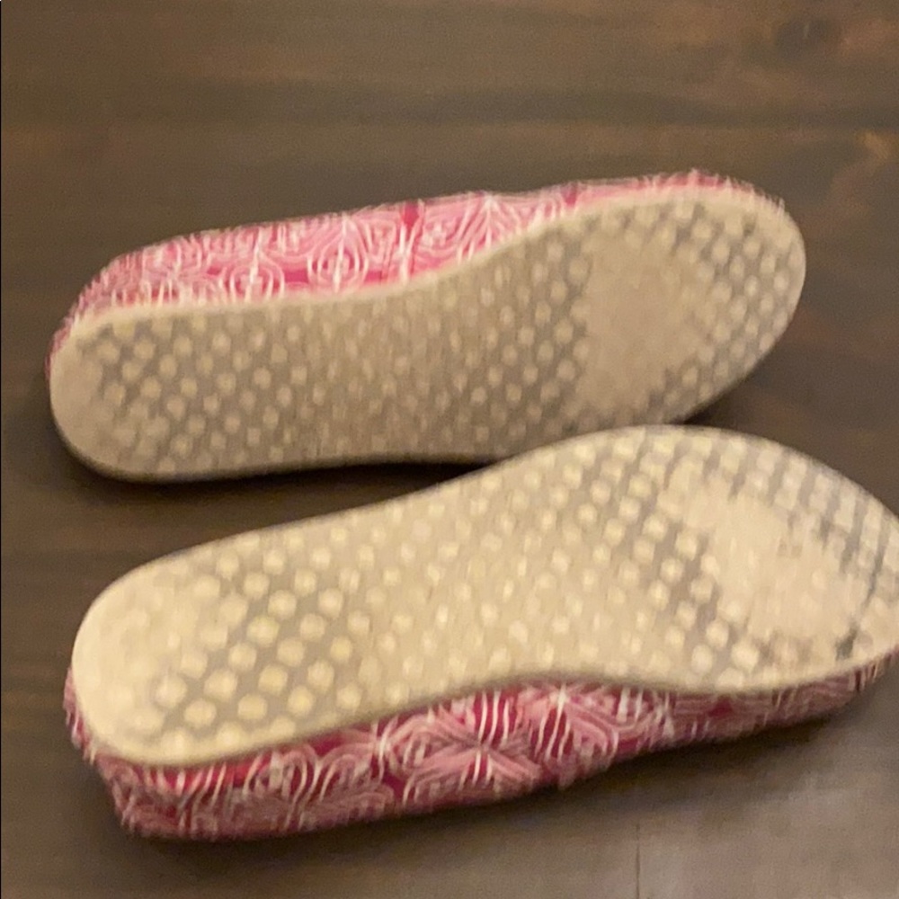 Toms - Picture 4 of 4